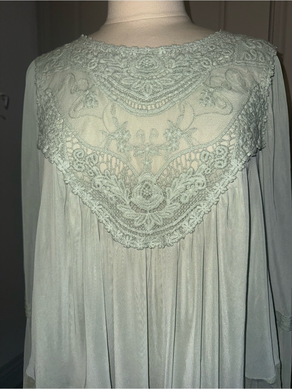 Ultra Pink Lightweight Blouse in Mint - Picture 2 of 7